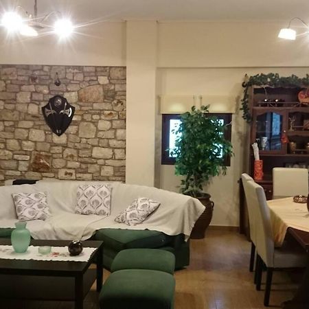 Villa Ria Kalavryta Exteriör bild